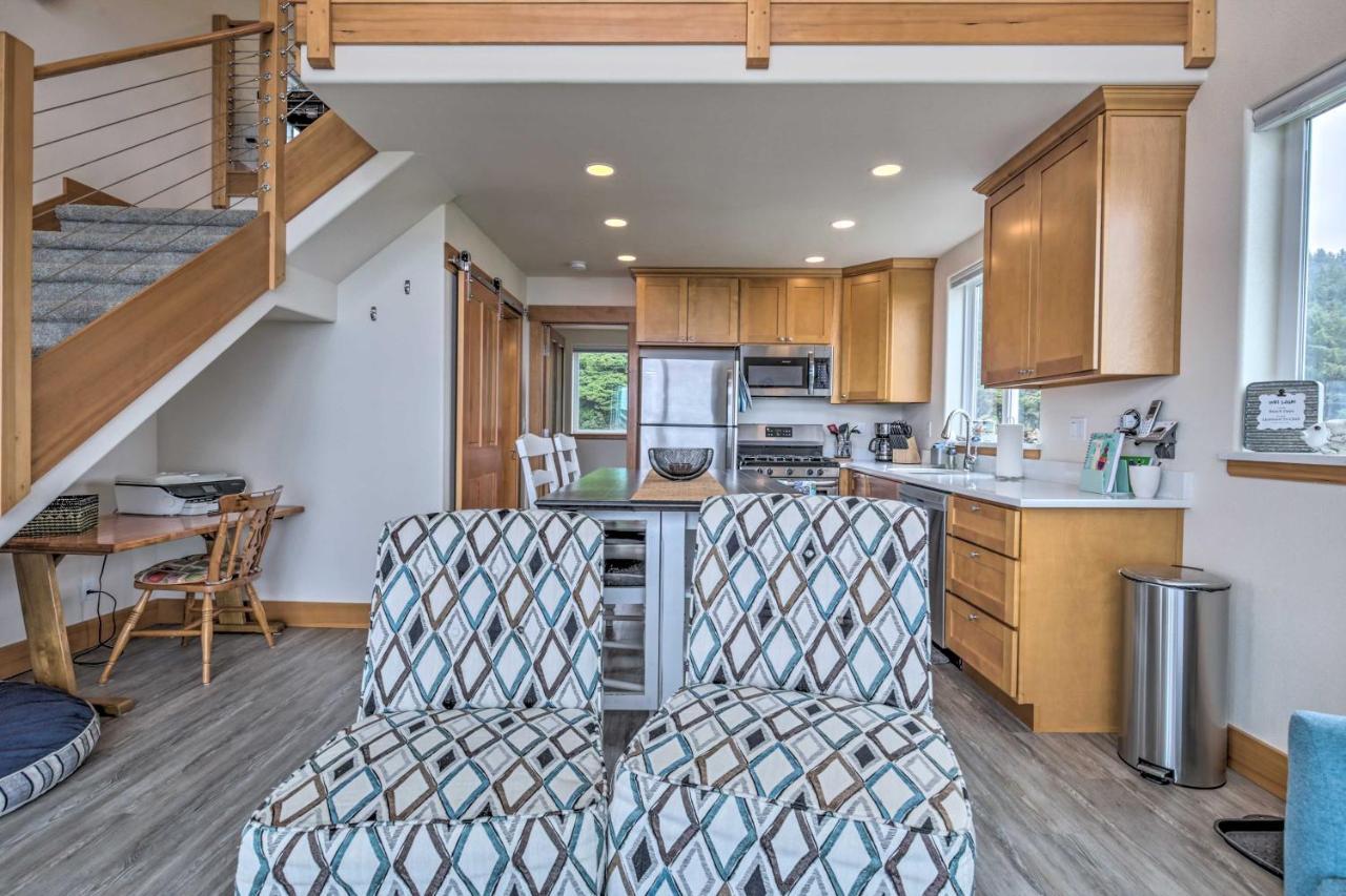 Chic Beachfront Abode With Balcony And Beach Access! Yachats Exterior foto